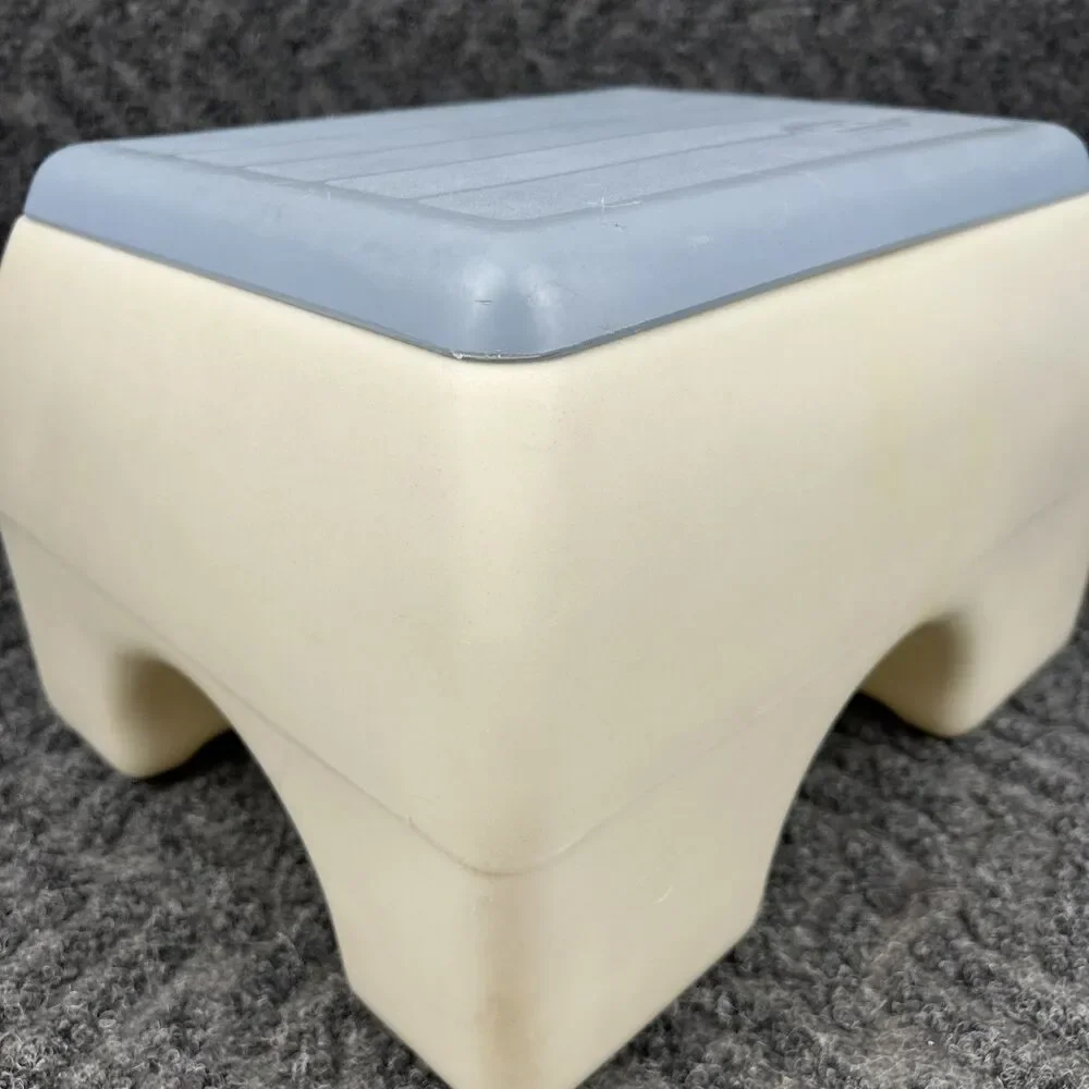 Vintage 1985 Little Tikes Tykes Step Stool Blue & White USA Made 11.5"x9.5"x7.5" - Picture 6 of 13